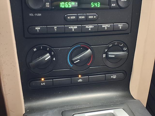 2005 Ford Mustang V6