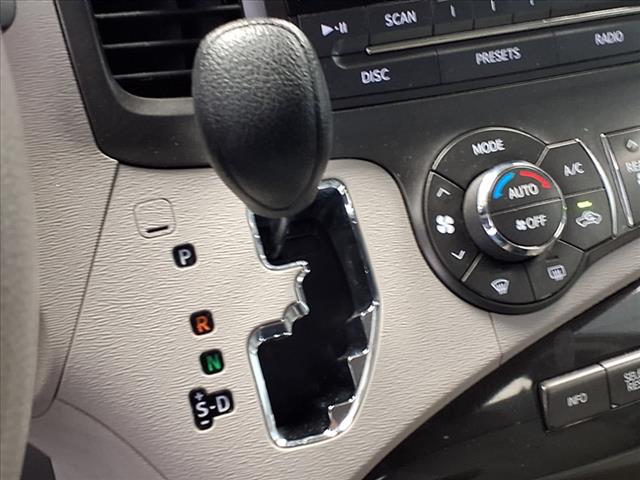 2013 Toyota Sienna LE