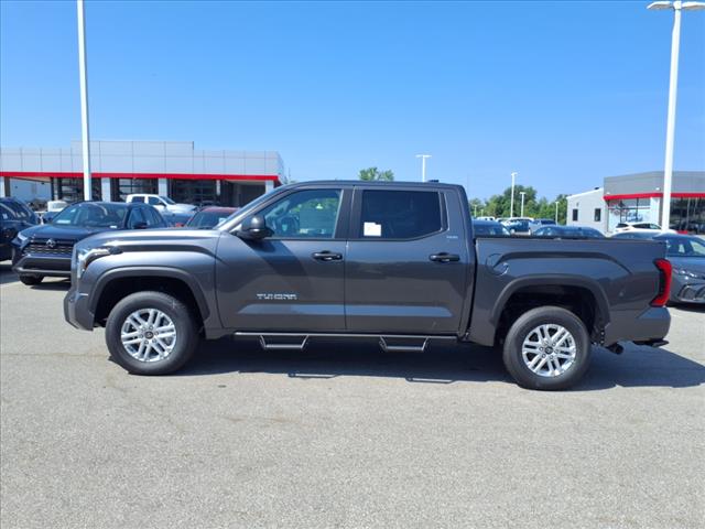2025 Toyota Tundra SR5 CrewMax 5.5 Bed