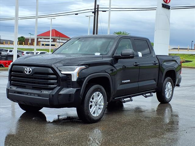 2025 Toyota Tundra SR5 CrewMax 5.5 Bed