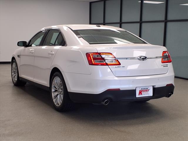 2018 Ford Taurus Limited