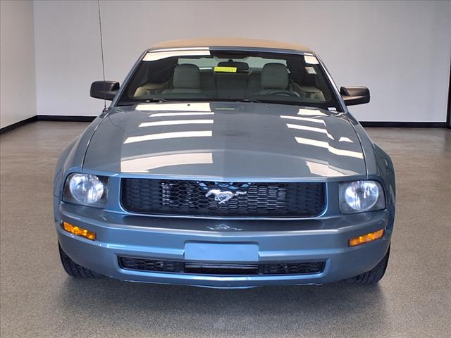 2005 Ford Mustang V6