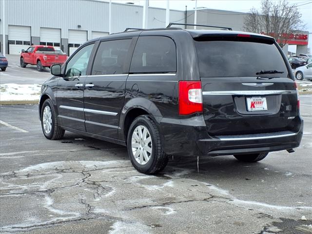 2015 Chrysler Town and Country Touring