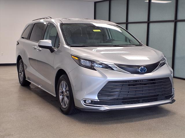 2024 Toyota Sienna XLE