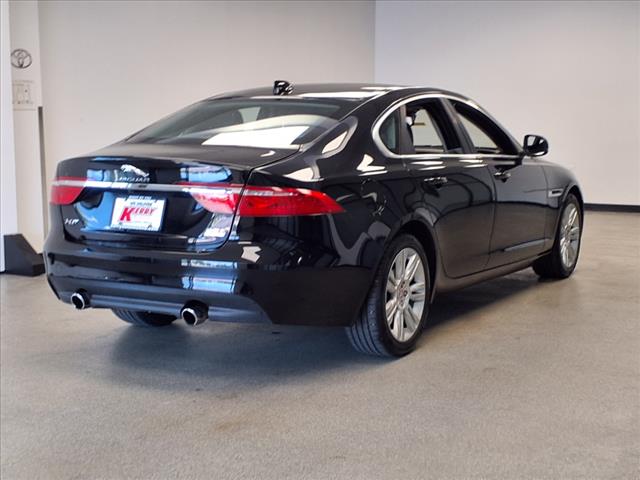 2017 Jaguar XF 35t Premium