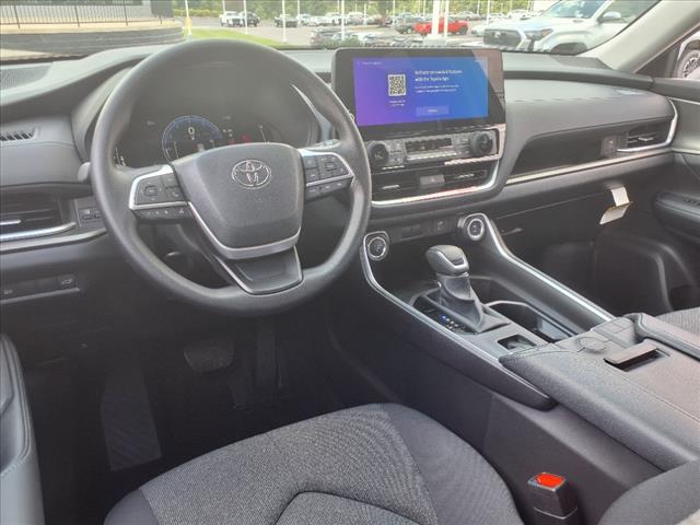 2025 Toyota Grand Highlander LE