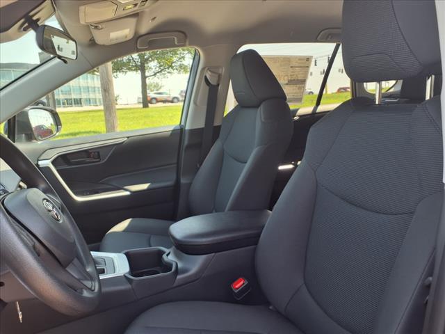 2025 Toyota RAV4 LE AWD