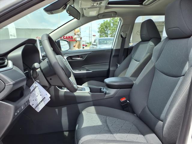 2025 Toyota RAV4 XLE AWD