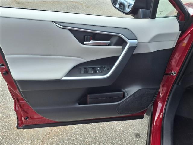 2025 Toyota RAV4 XLE AWD