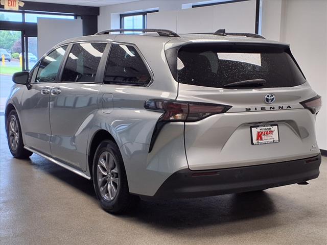 2024 Toyota Sienna XLE