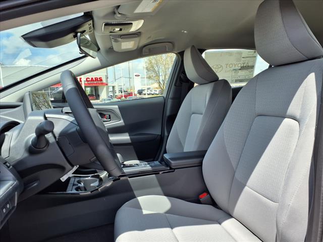 2025 Toyota Prius LE