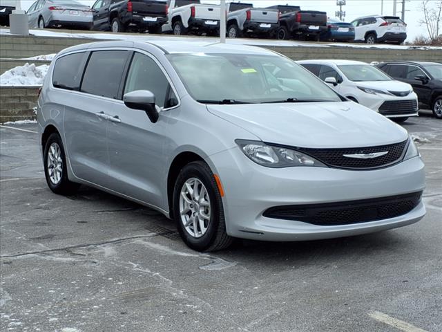 2023 Chrysler Voyager LX