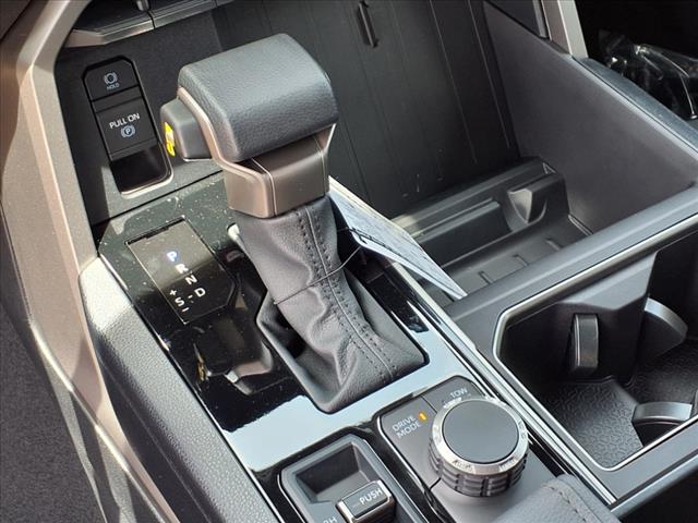 2025 Toyota Tundra SR5 CrewMax 5.5 Bed