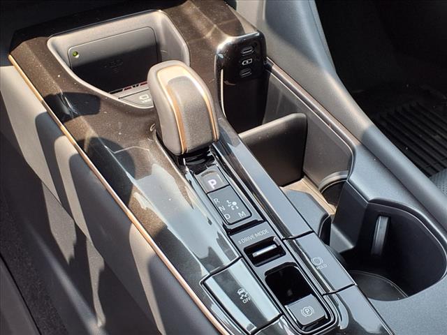 2025 Toyota Crown Platinum AWD