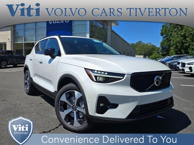 2025 Volvo XC40