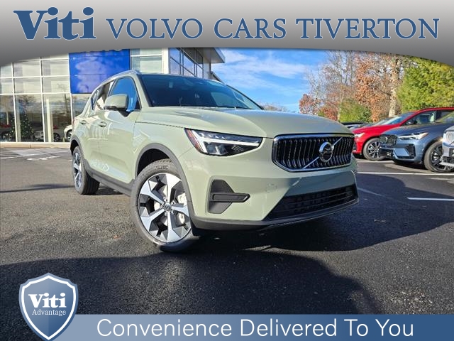 2025 Volvo XC40