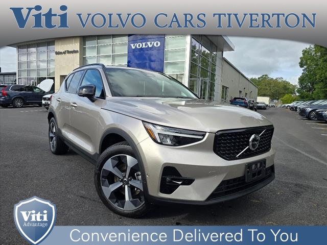 2023 Volvo XC40