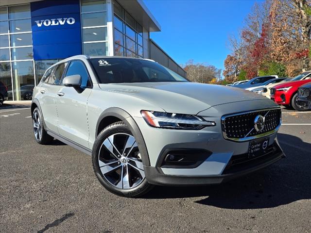 2024 Volvo V60 Cross Country