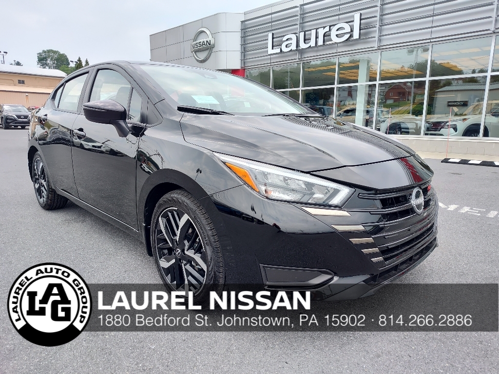 2025 Nissan Versa SR