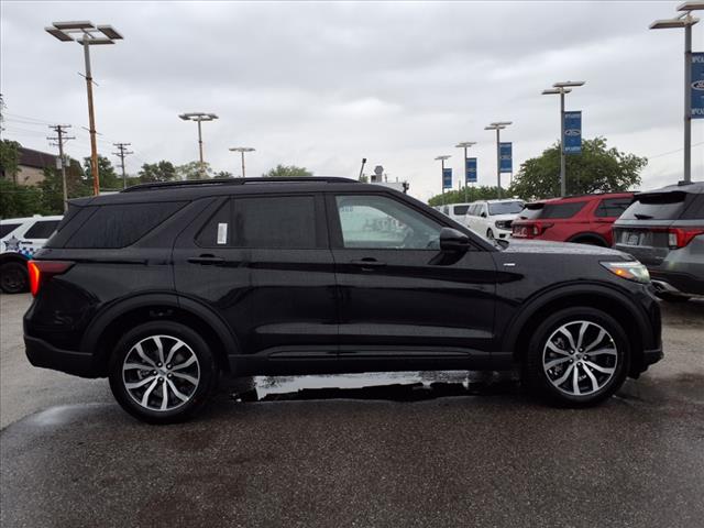 2025 Ford Explorer ST LINE