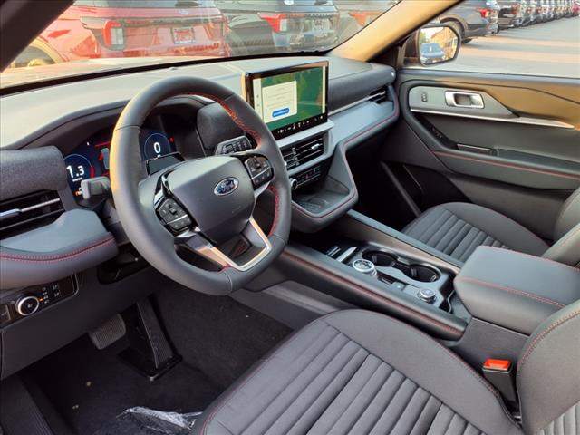 2025 Ford Explorer ST LINE