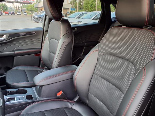 2025 Ford Escape Hybrid ST-Line