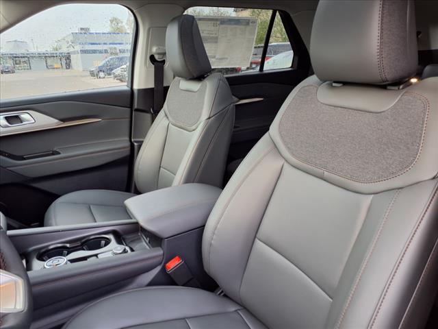 2025 Ford Explorer EXPLORER XLT AWD