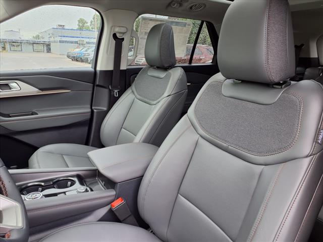 2025 Ford Explorer EXPLORER XLT AWD