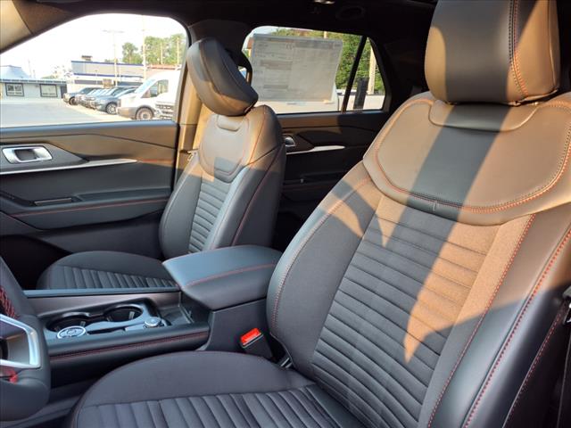 2025 Ford Explorer ST LINE