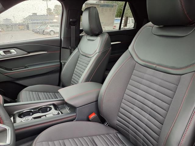 2025 Ford Explorer ST LINE