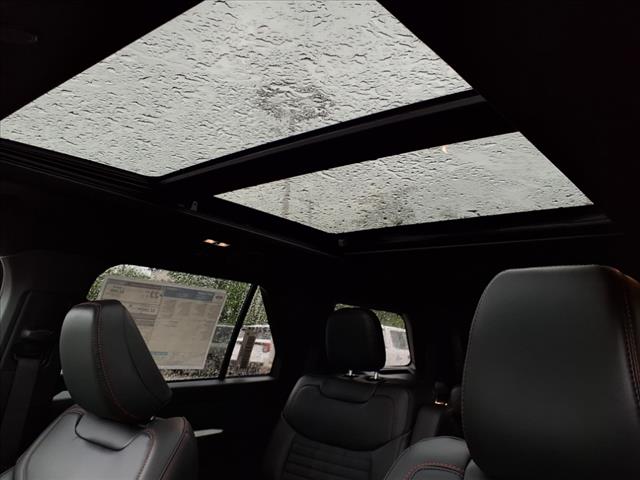 2025 Ford Explorer ST LINE