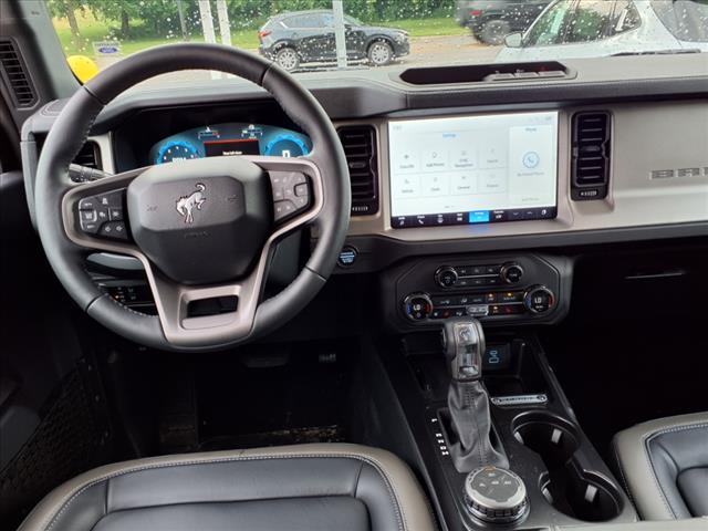 2025 Ford Bronco 4DR 4WD OUTER BANKS