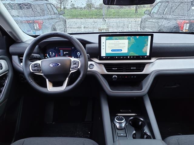 2025 Ford Explorer EXPLORER XLT AWD