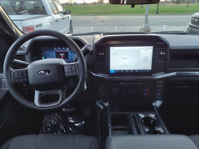2025 Ford F-150 4WD SUPERCREW STX