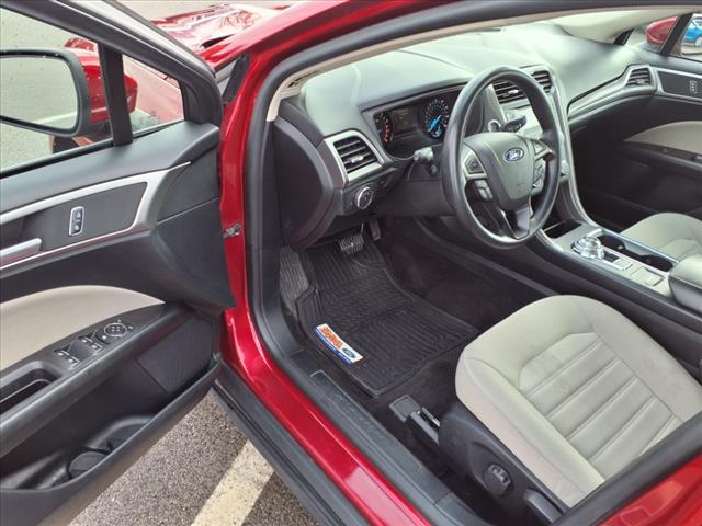 2020 Ford Fusion S - Photo 10