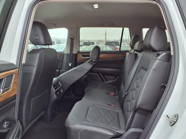 2024 Volkswagen Atlas SE 4Motion - Photo 12