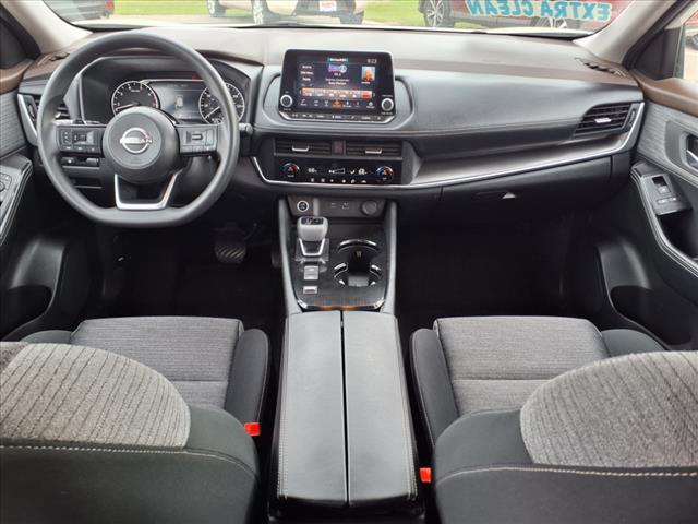 2023 Nissan Rogue SV - Photo 13