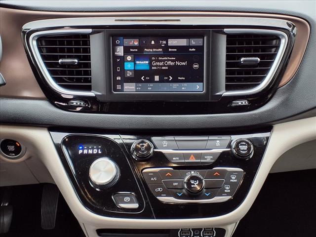 2022 Chrysler Voyager LX - Photo 14