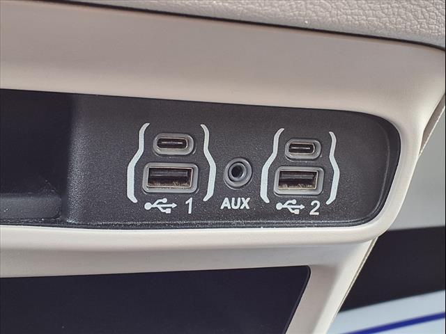 2021 Chrysler Voyager LXi - Photo 17