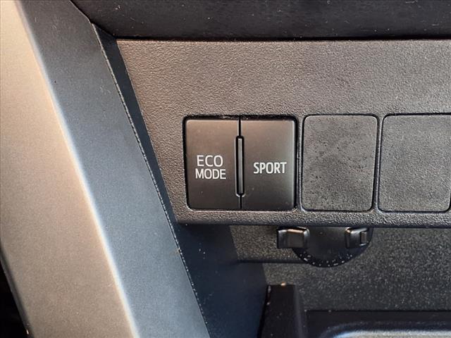 2018 Toyota RAV4 XLE - Photo 17
