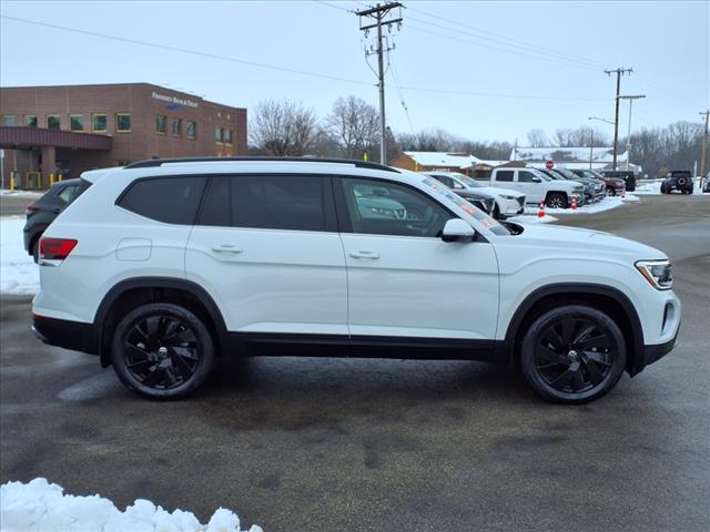 2024 Volkswagen Atlas SE 4Motion - Photo 2