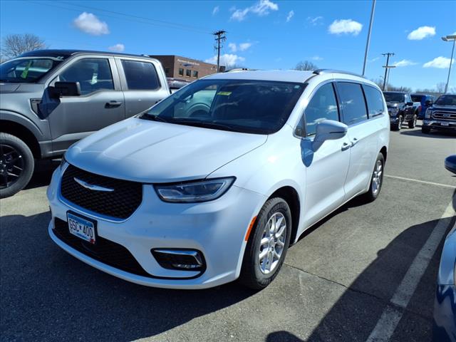 2021 Chrysler Pacifica Touring L - Photo 2