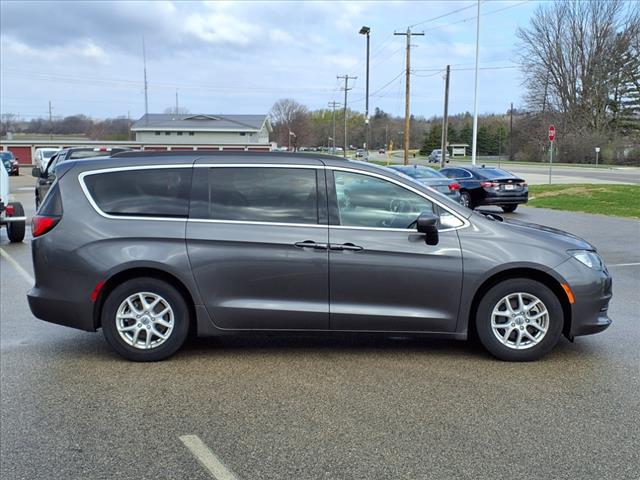 2021 Chrysler Voyager LXi - Photo 2