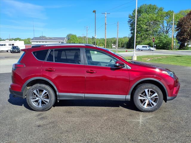 2018 Toyota RAV4 XLE - Photo 2