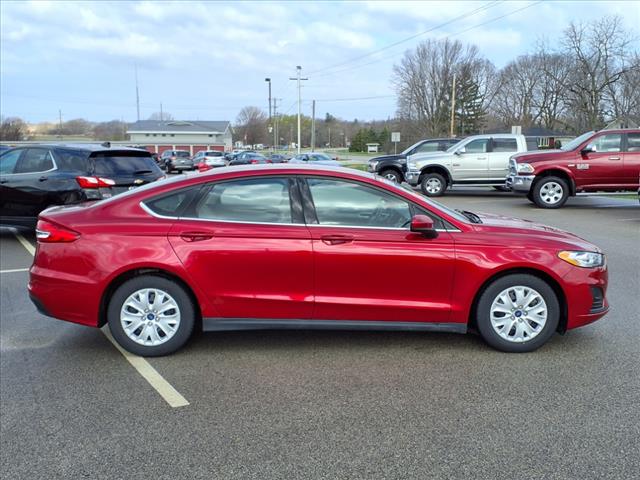 2020 Ford Fusion S - Photo 2