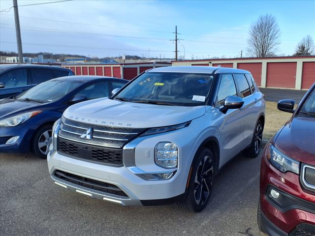 2022 Mitsubishi Outlander SE - Photo 2