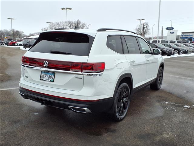 2024 Volkswagen Atlas SE 4Motion - Photo 4