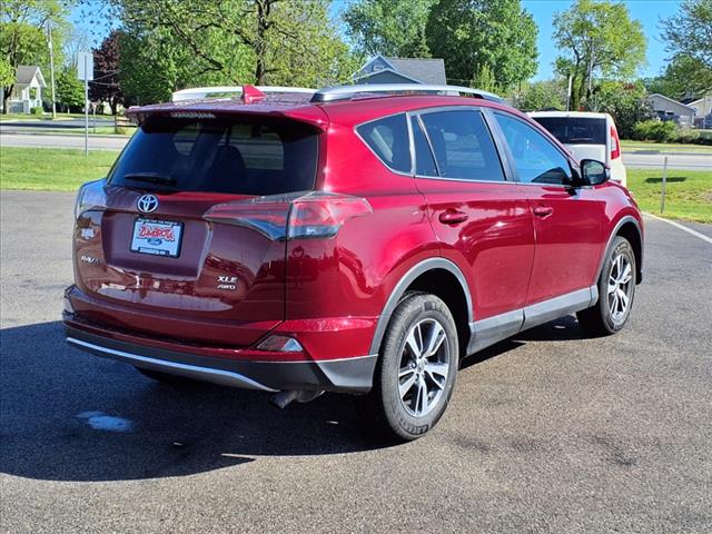 2018 Toyota RAV4 XLE - Photo 4