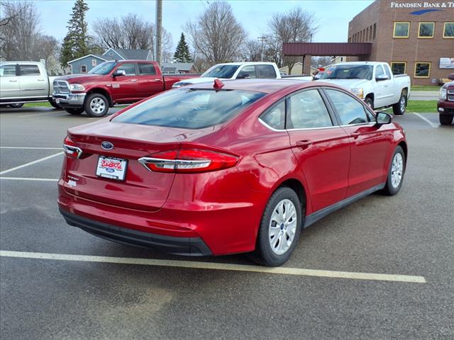 2020 Ford Fusion S - Photo 4