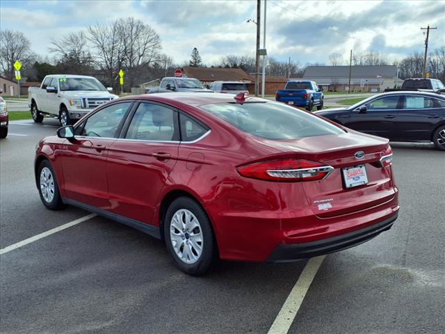 2020 Ford Fusion S - Photo 6